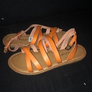 ‼️ BRAND NEW American Eagle Sandals size 8.5 ‼️